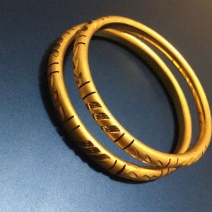 Gorgeous Engraved Bangle Set